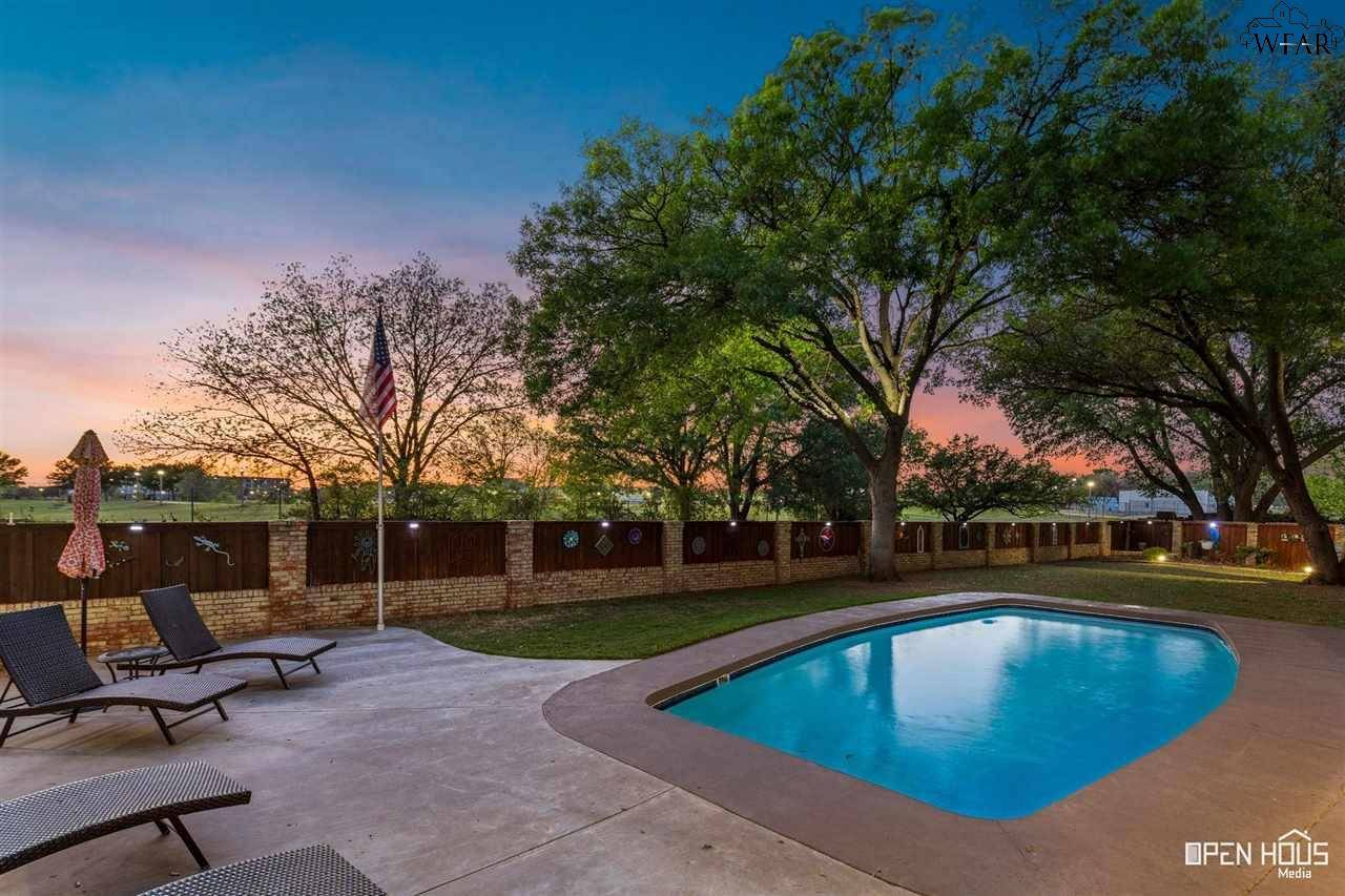 Wichita Falls, TX 76308,2412 BRENTWOOD DRIVE
