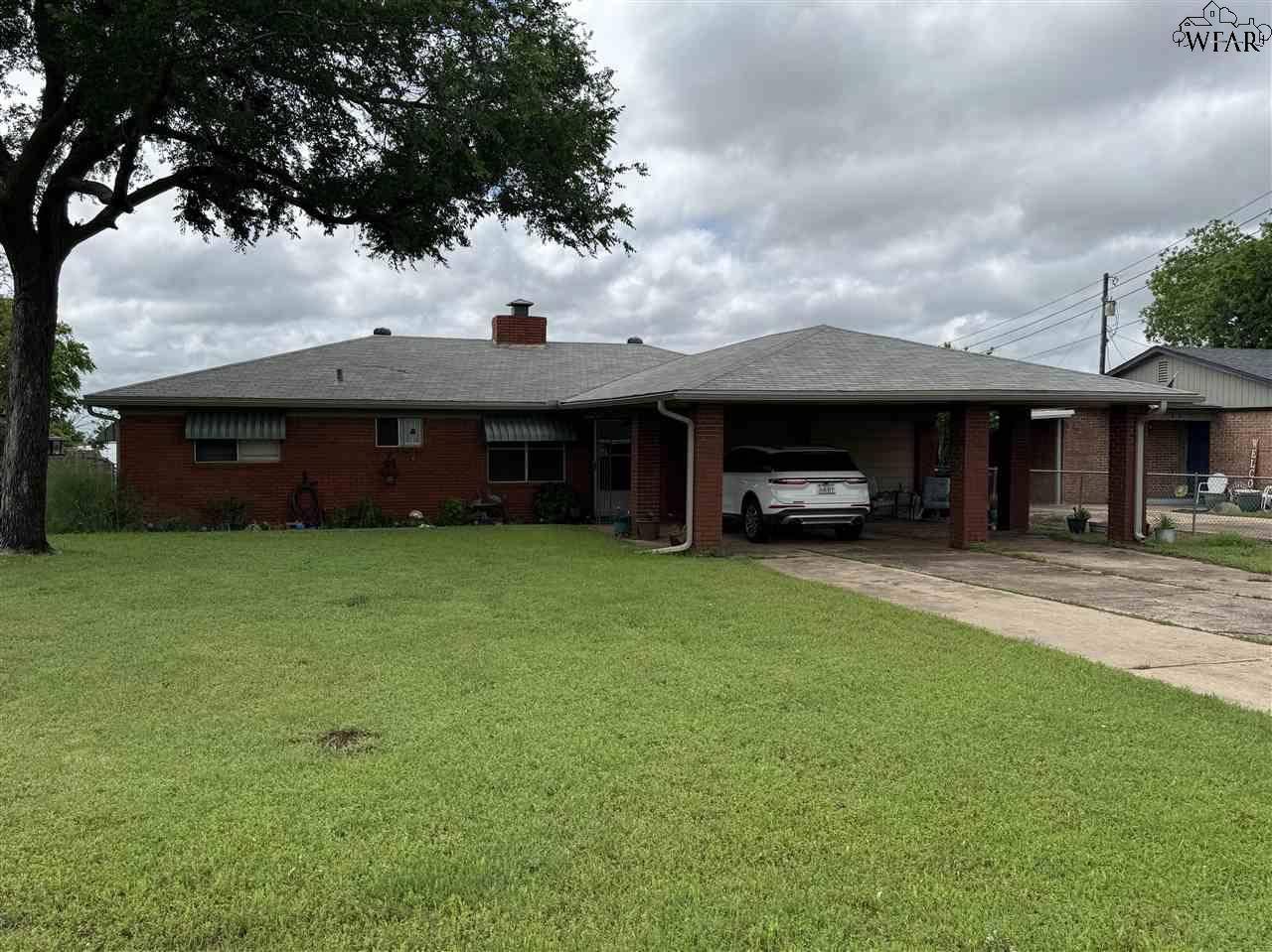84 EDGEWATER DRIVE, Wichita Falls, TX 76308