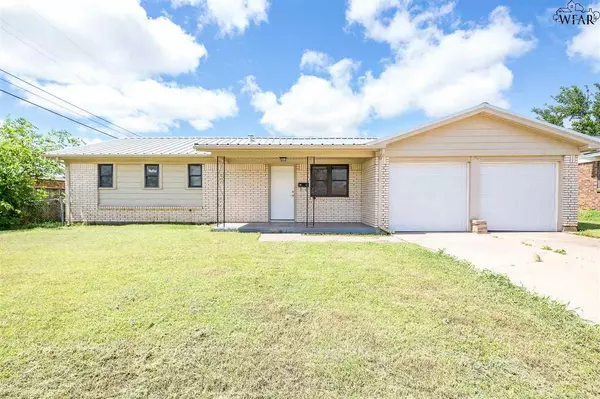 4004 HOOPER DRIVE, Wichita Falls, TX 76306