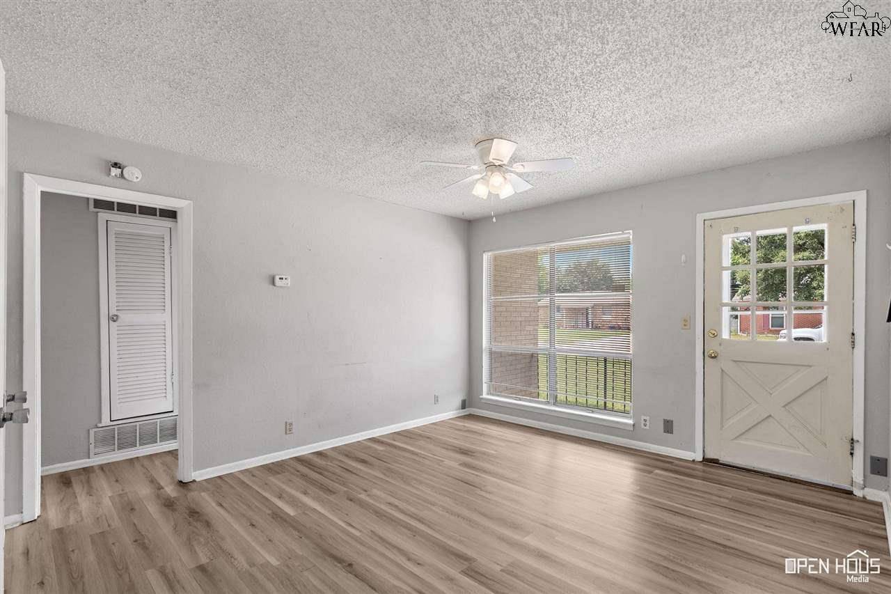 Wichita Falls, TX 76310,5107 PARKLANE DRIVE