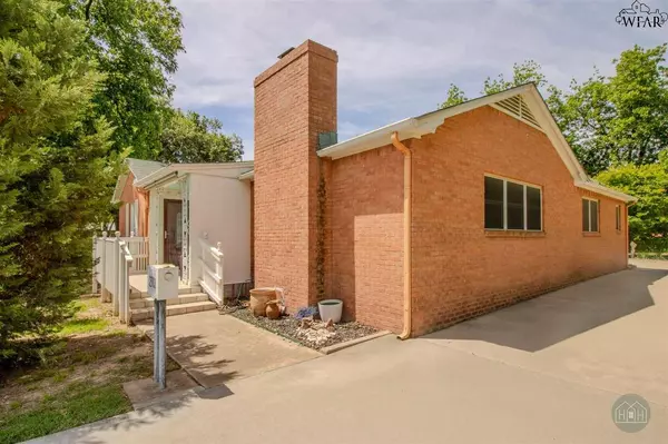 Vernon, TX 76384,2302 12TH STREET