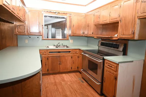 Wichita Falls, TX 76308,77 EDGEWATER DRIVE