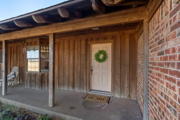 Iowa Park, TX 76367,2627 E FM 367