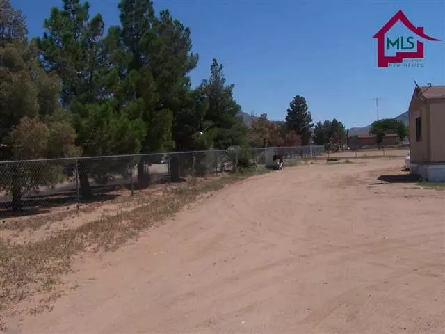 Las Cruces, NM 88012,6710 Brahman RD