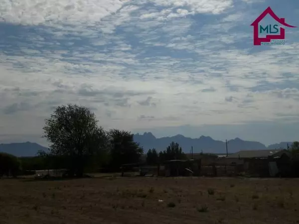 Las Cruces, NM 88007,443 Cox LN