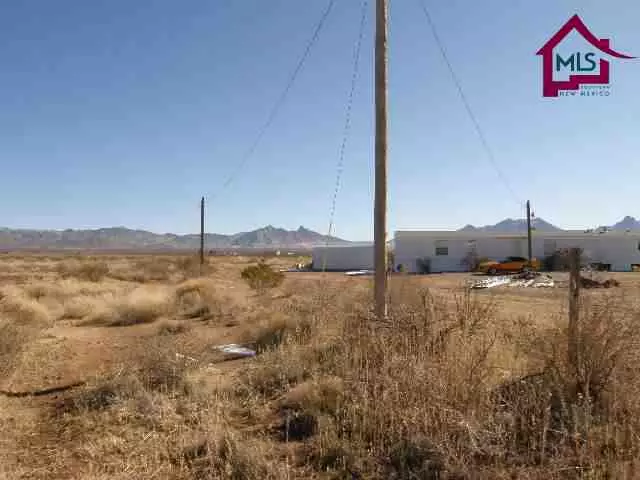 Las Cruces, NM 88012,7513 Calle Linda