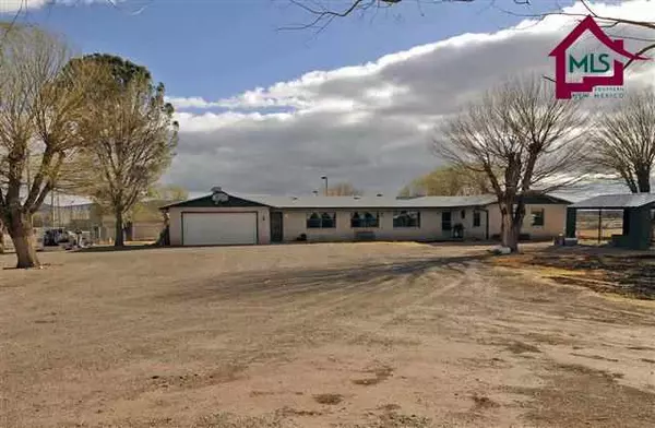 624 Canal ST, Hatch, NM 87937