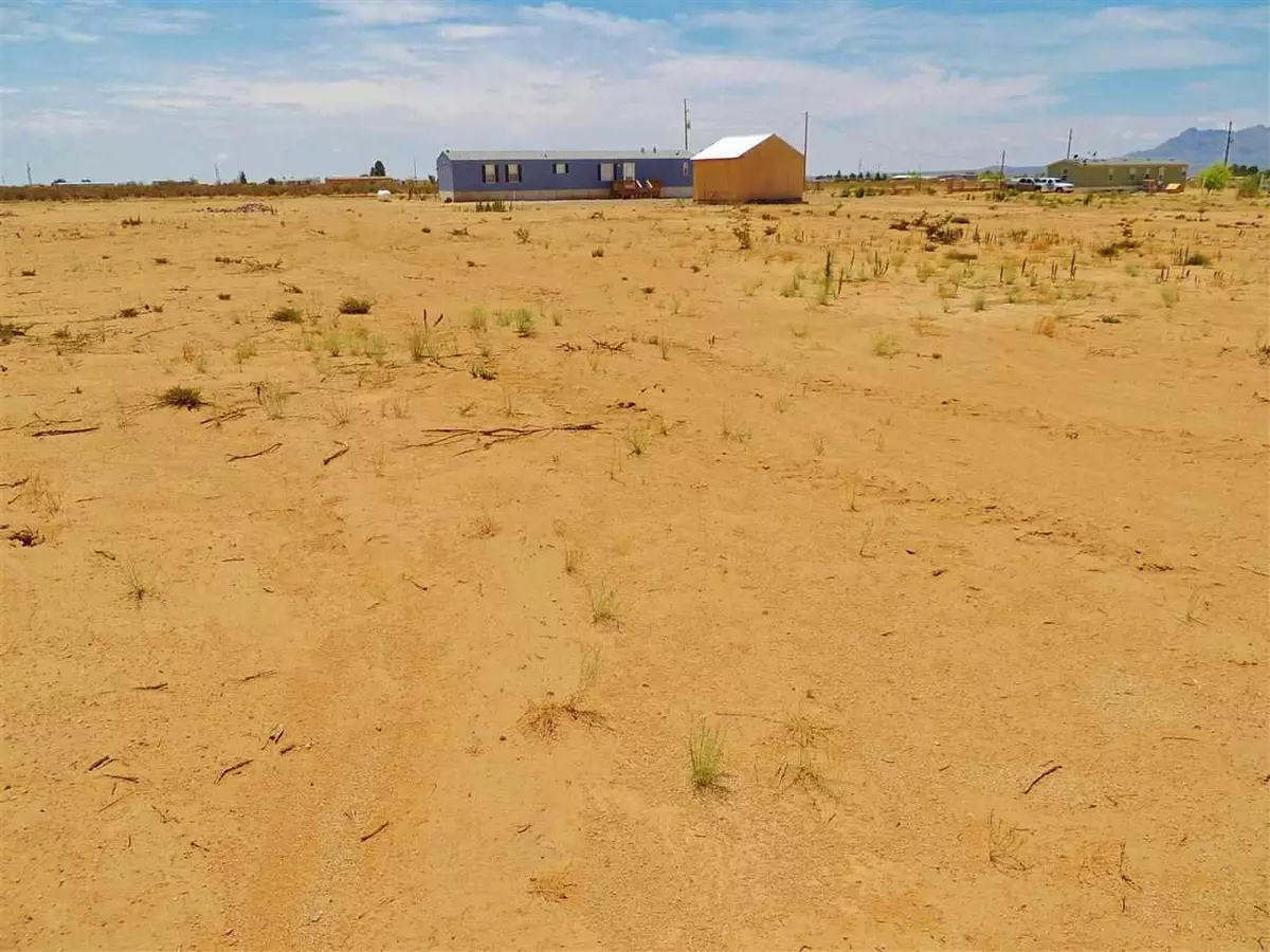 Las Cruces, NM 88011,200 Slate RD