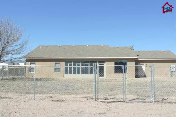 120 Edgewater CT, Hatch, NM 87937