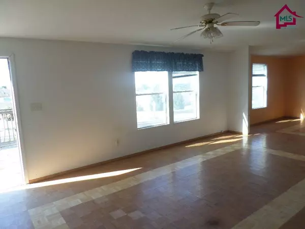 Las Cruces, NM 88012,5203 Apache TRL