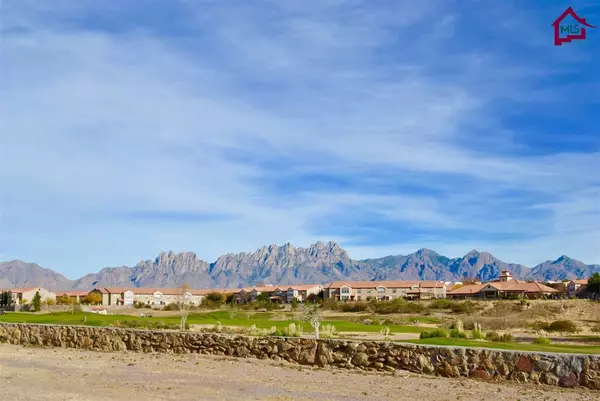 1102 Golf Club RD, Las Cruces, NM 88011