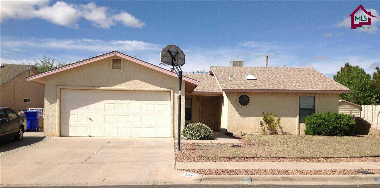 1054 Heather CIR, Las Cruces, NM 88005