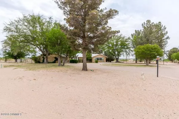 Las Cruces, NM 88001,520 Grindell RD