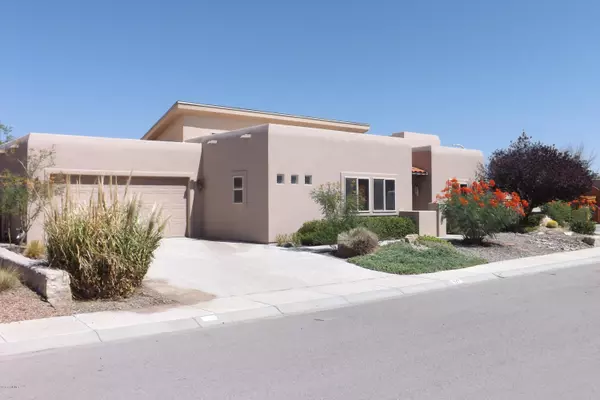 927 Mayflower, Las Cruces, NM 88007