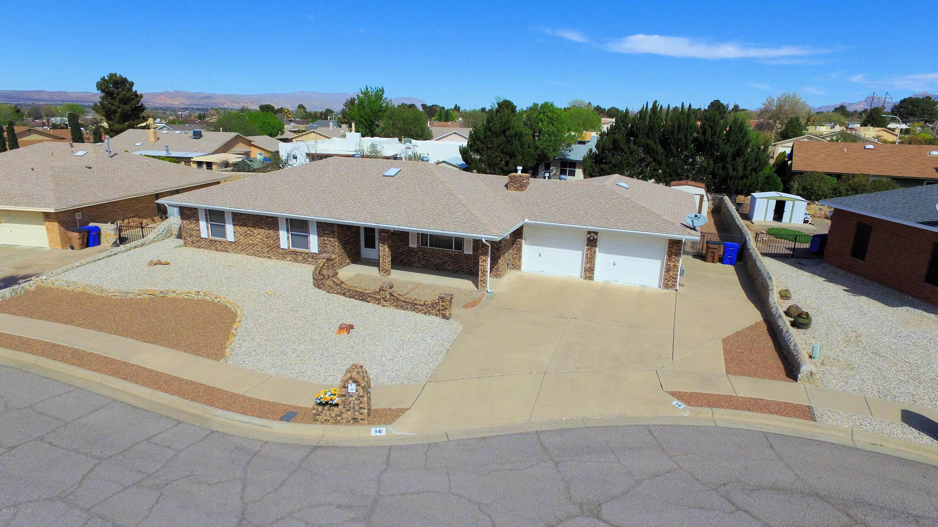 Las Cruces, NM 88005,941 Jana CT