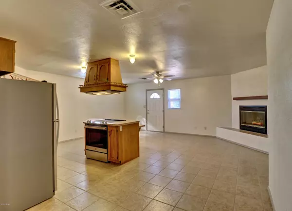 Deming, NM 88030,3307 Taos CT