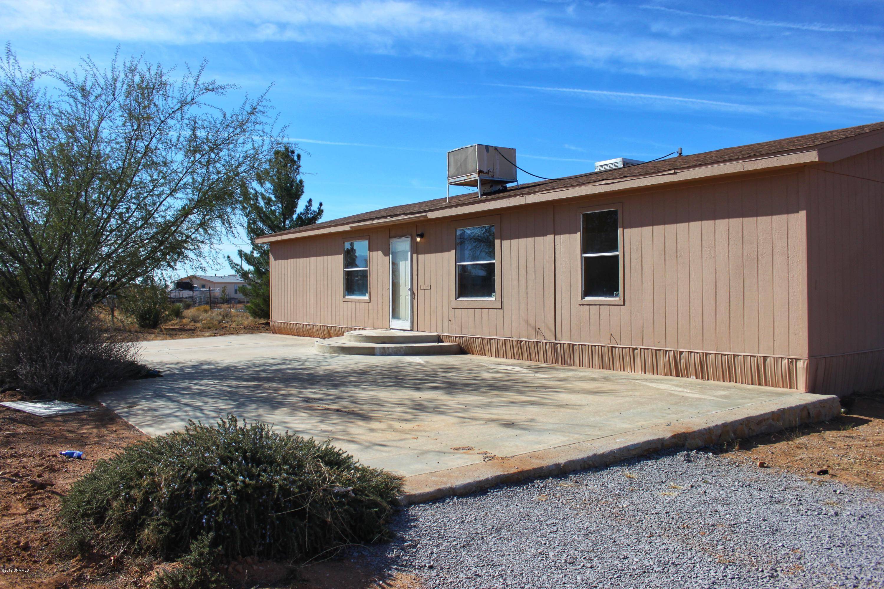 8930 Luna Vista RD, Las Cruces, NM 88012