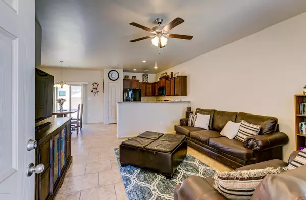 Las Cruces, NM 88007,2882 San Miguel CT