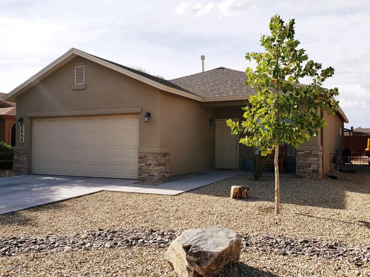 Las Cruces, NM 88007,2898 San Miguel CT