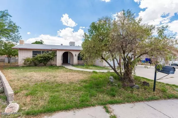 Las Cruces, NM 88005,1905 Camelot DR