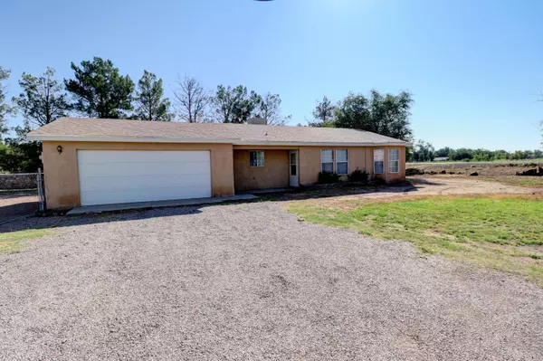 Las Cruces, NM 88007,910 Lark PL