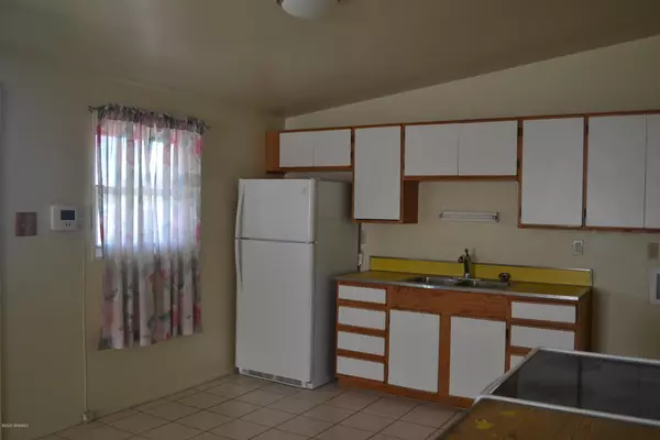 Las Cruces, NM 88001,1304 Gladys DR