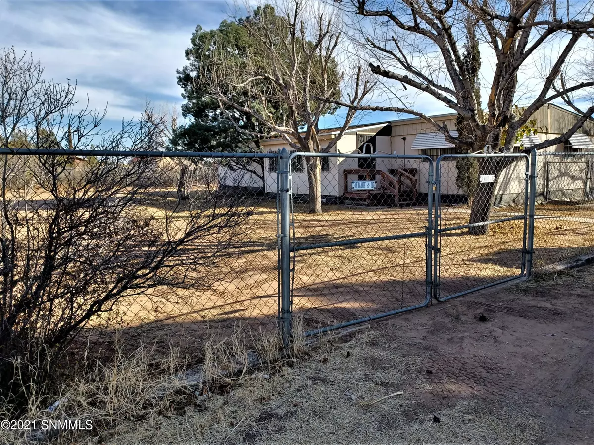 Chaparral, NM 88081,737 Hermosa DR