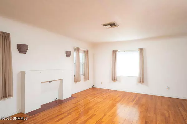 Las Cruces, NM 88005,1015 N Melendres ST