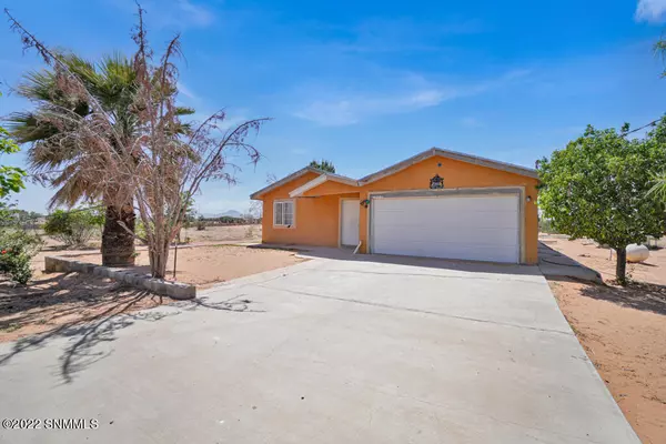 300 Argelia DR, Chaparral, NM 88081