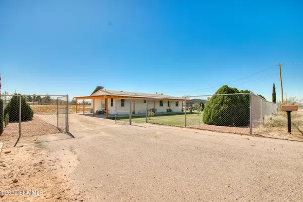 575 Old Laredo RD, Chaparral, NM 88081