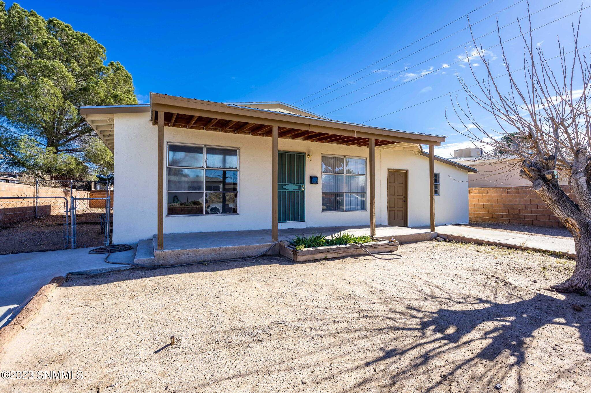 Las Cruces, NM 88001,1605 Stull DR