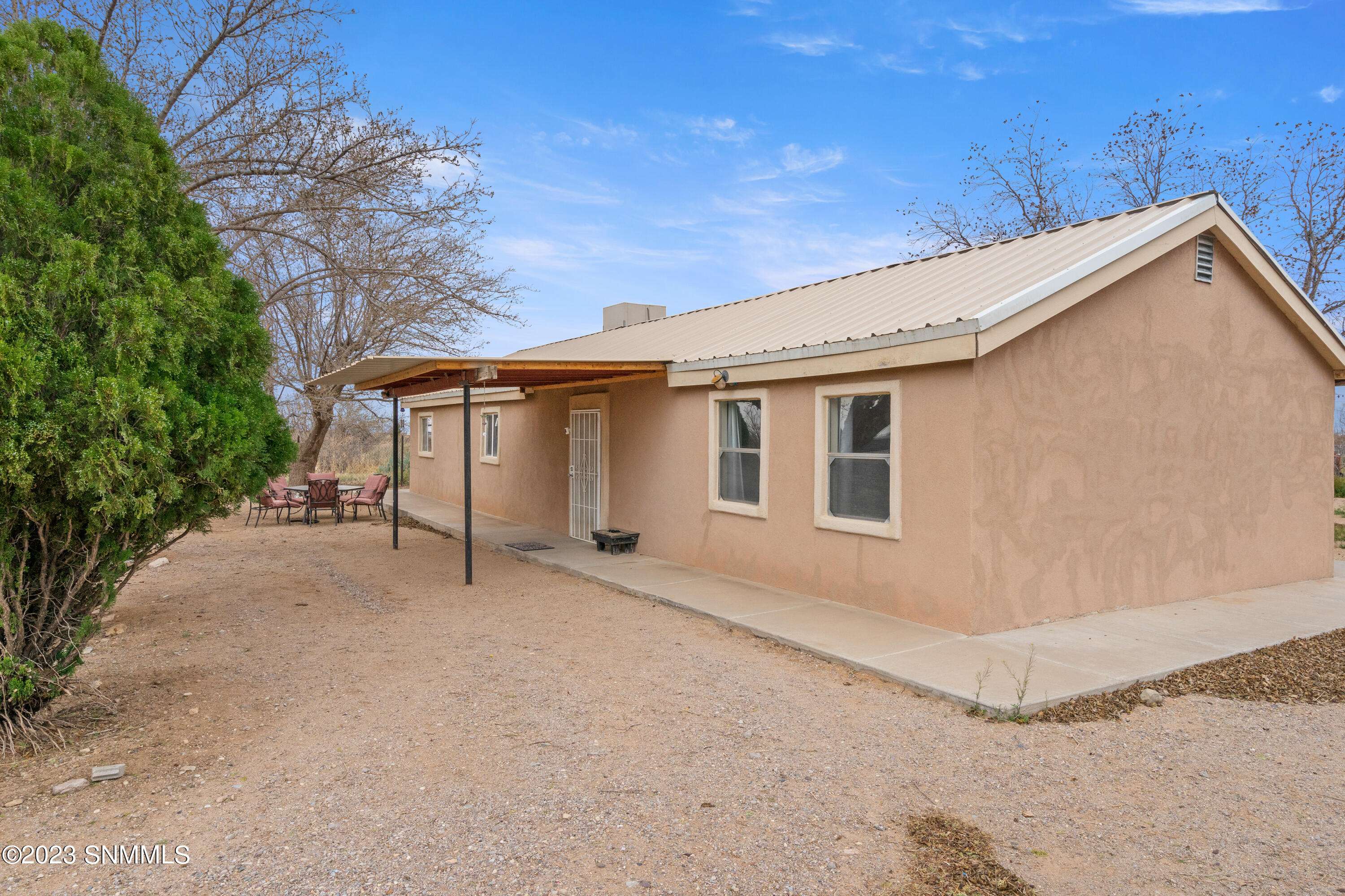 9205 Higgins LN,  Las Cruces,  NM 88011