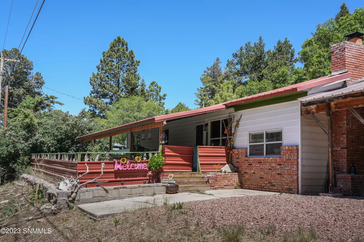 Cloudcroft, NM 88317,1008 Burro AVE