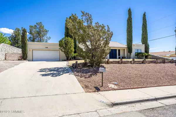 1843 Regal Ridge ST, Las Cruces, NM 88011