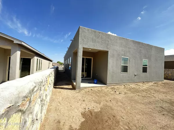 Las Cruces, NM 88001,3826 Silverado Loop