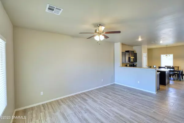 Las Cruces, NM 88007,1562 Pueblo Bonito PL