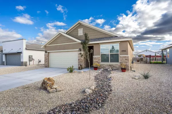2955 Aragon AVE, Las Cruces, NM 88007