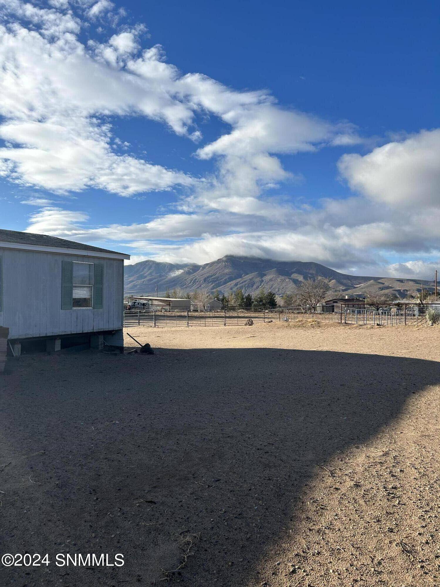 Homes for sale 12441 Frodo PL, Radium Springs, NM 88054 MLS240...