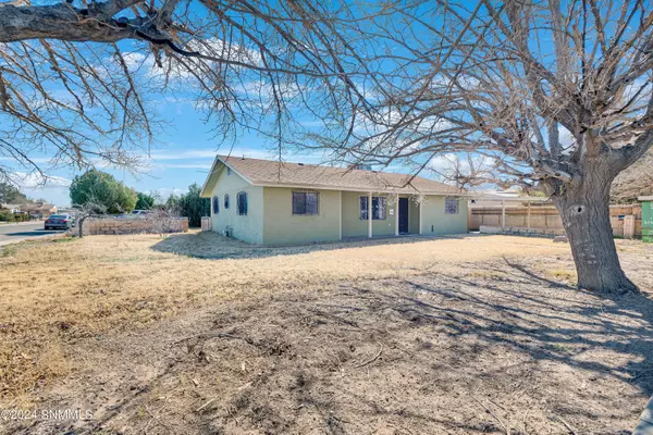 1498 California AVE, Las Cruces, NM 88001