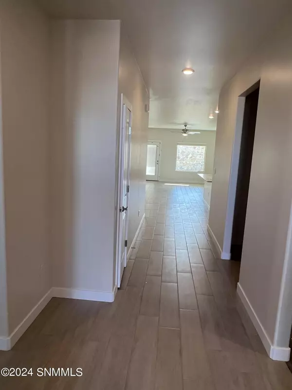 Las Cruces, NM 88001,2670 Silver Hawk AVE