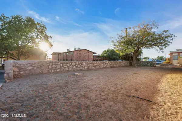 Las Cruces, NM 88001,1441 Alamo #A