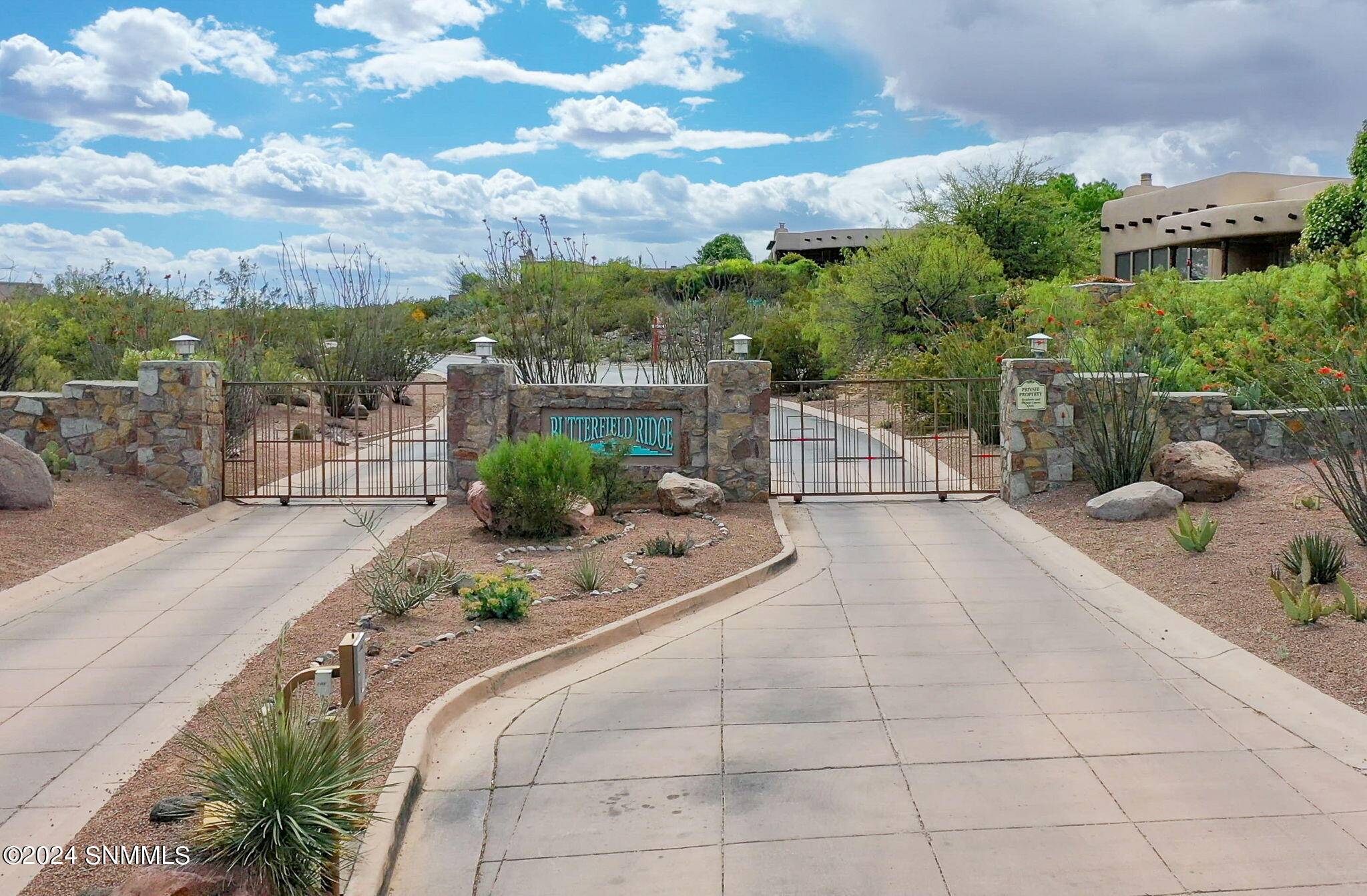 Las Cruces, NM 88007,6775 Desert Blossom RD