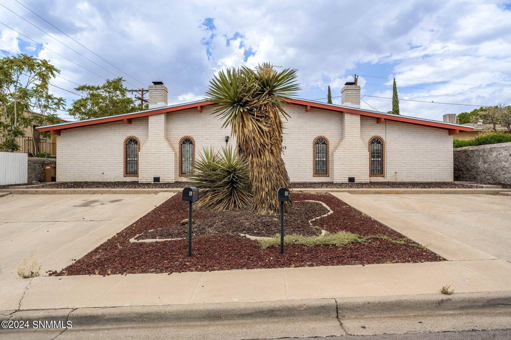 2913 Los Amigos CT, Las Cruces, NM 88011