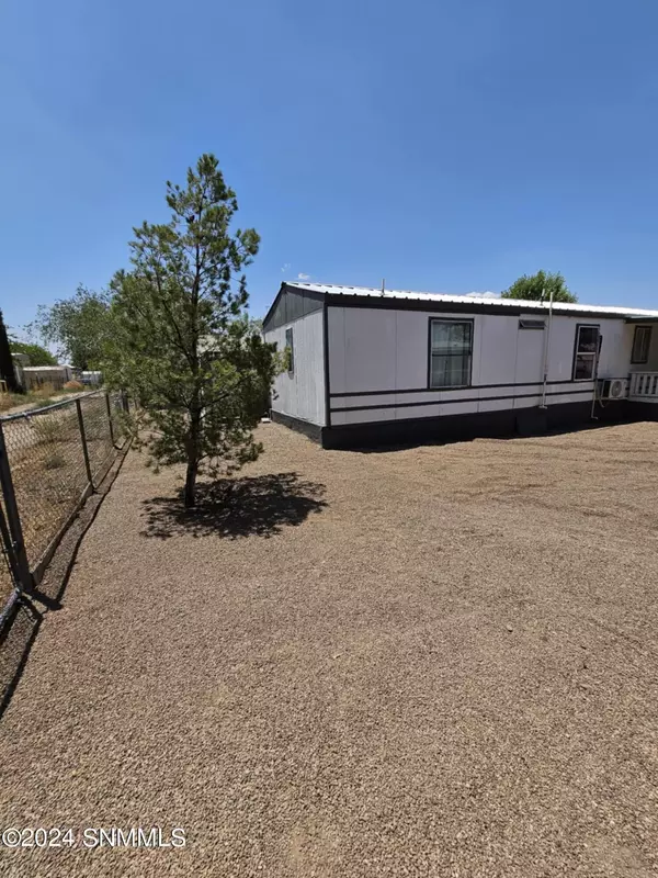 Deming, NM 88030,205 S Tennyson DR