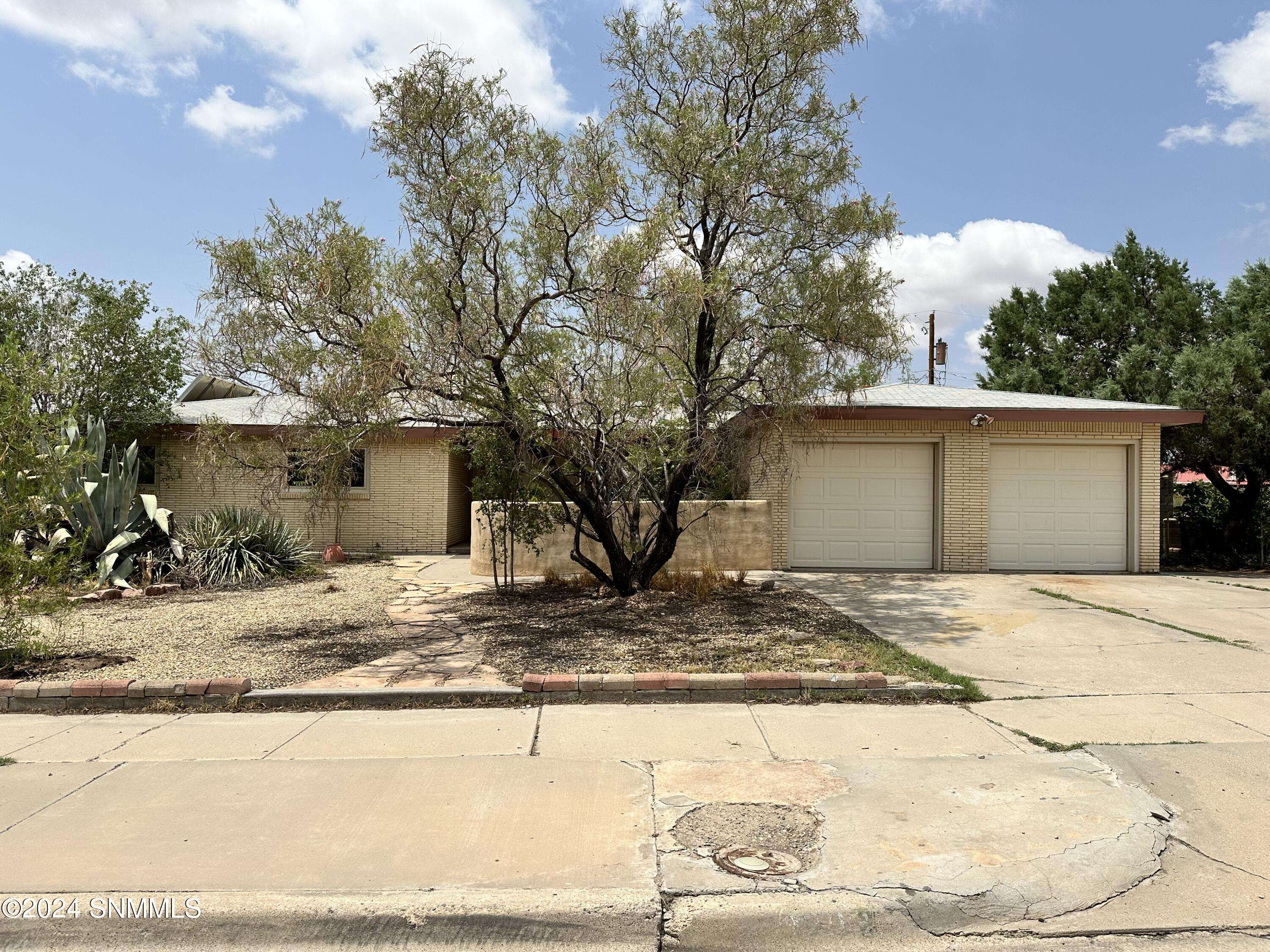 1203 Juniper DR, Alamogordo, NM 88310