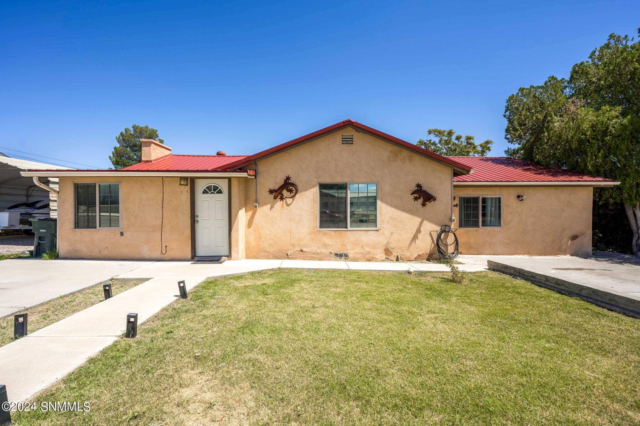 817 Grape ST, Truth Or Consequences, NM 87901