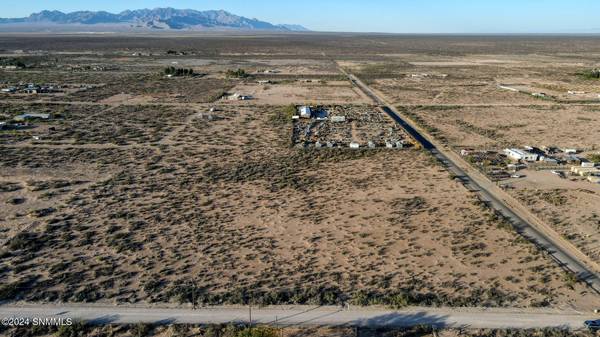 2080 Hot Peppers RD, Chaparral, NM 88081