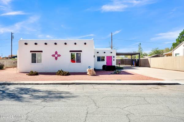 1011 N Melendres ST, Las Cruces, NM 88005