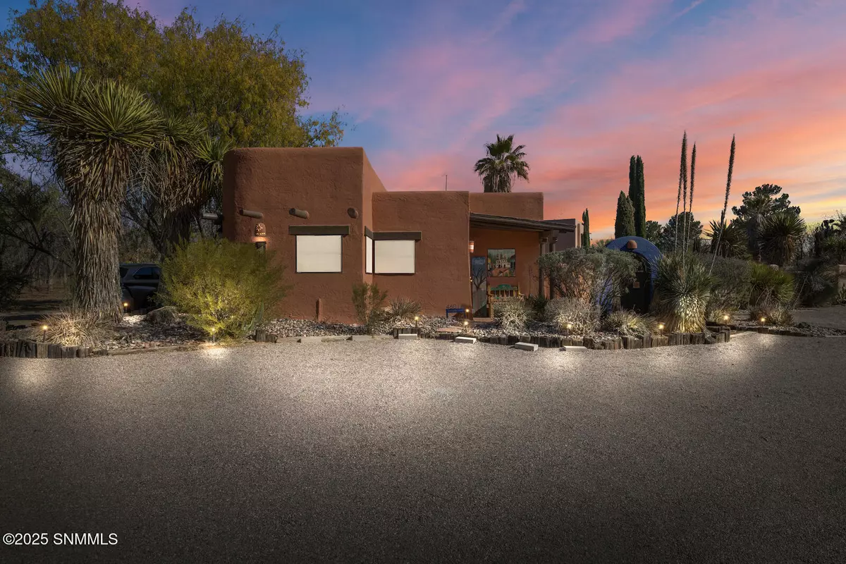 Las Cruces, NM 88005,4645 Snow RD