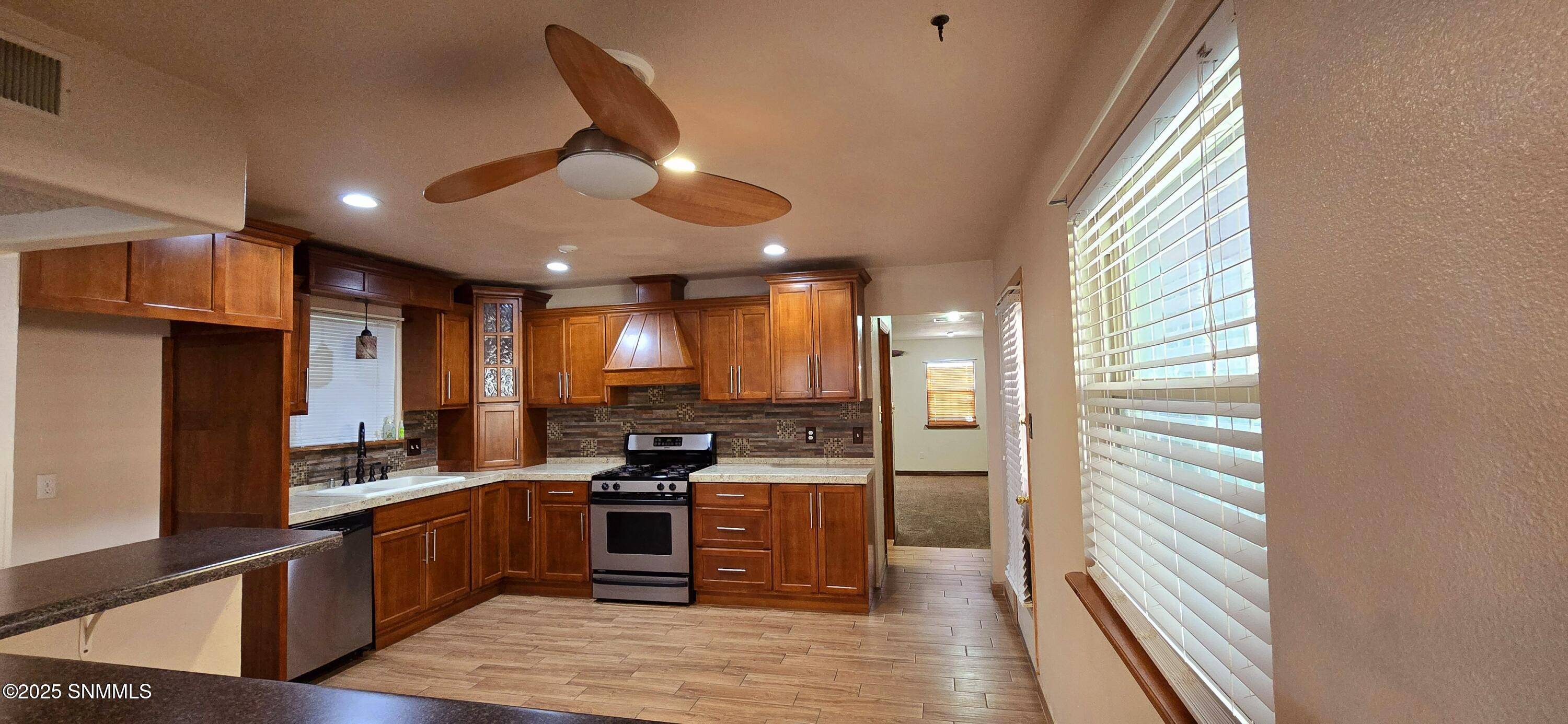 Las Cruces, NM 88001,1726 Stanton AVE